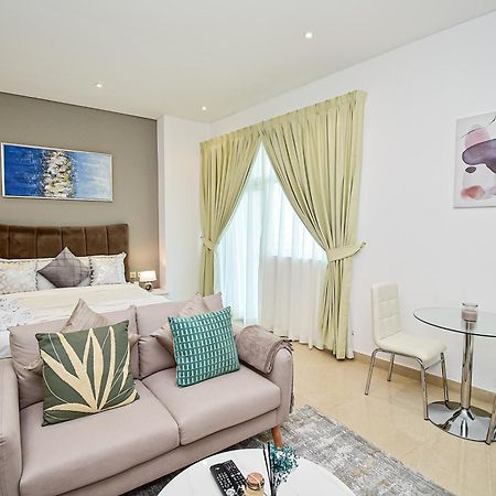 Luxury Escapes - Budget Studio With Balcony, Yacht Bay Marina ドバイ エクステリア 写真